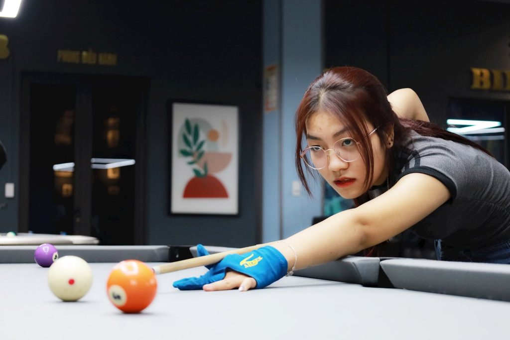 Gậy Bida Cho Nữ: Hướng Dẫn Lựa Chọn Và Gợi Ý Những Mẫu Gậy Đẹp, Phù Hợp Phái Đẹp 1 Gậy Bida Cho Nữ